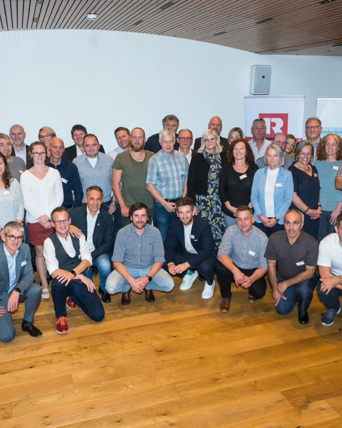780 Jahre Zusammenhalt: Die 49 Jubilare der Rhomberg Gruppe feierten Donnerstagabend gemeinsam im Bregenzer Hotel Schwärzler. 780 Jahre Zusammenhalt: Die 49 Jubilare der Rhomberg Gruppe feierten Donnerstagabend gemeinsam im Bregenzer Hotel Schwärzler.